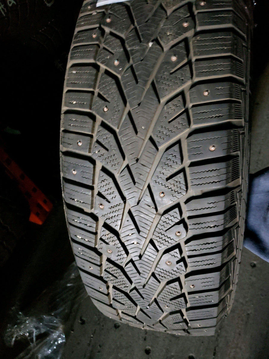 4 x P215/70R16 100T Gislaved Nord Frost 100