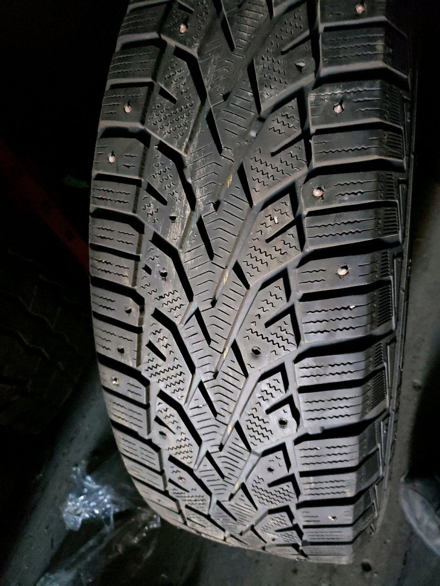 4 x P215/70R16 100T Gislaved Nord Frost 100