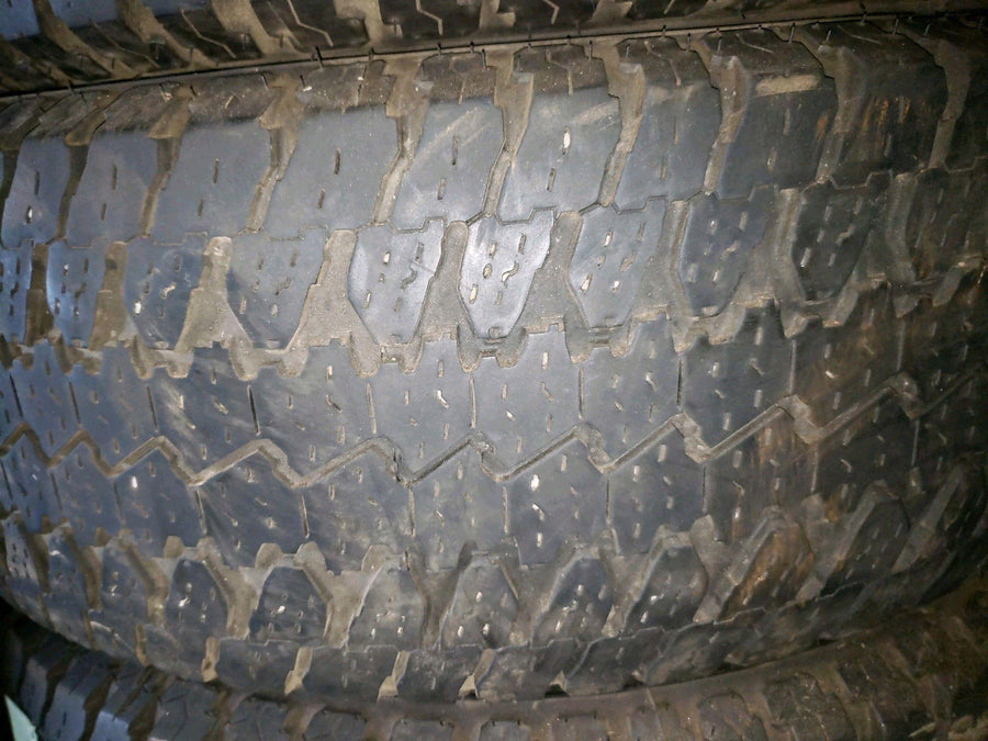 4 x LT275/65R18 113/110S Goodyear Wrangler AT/S