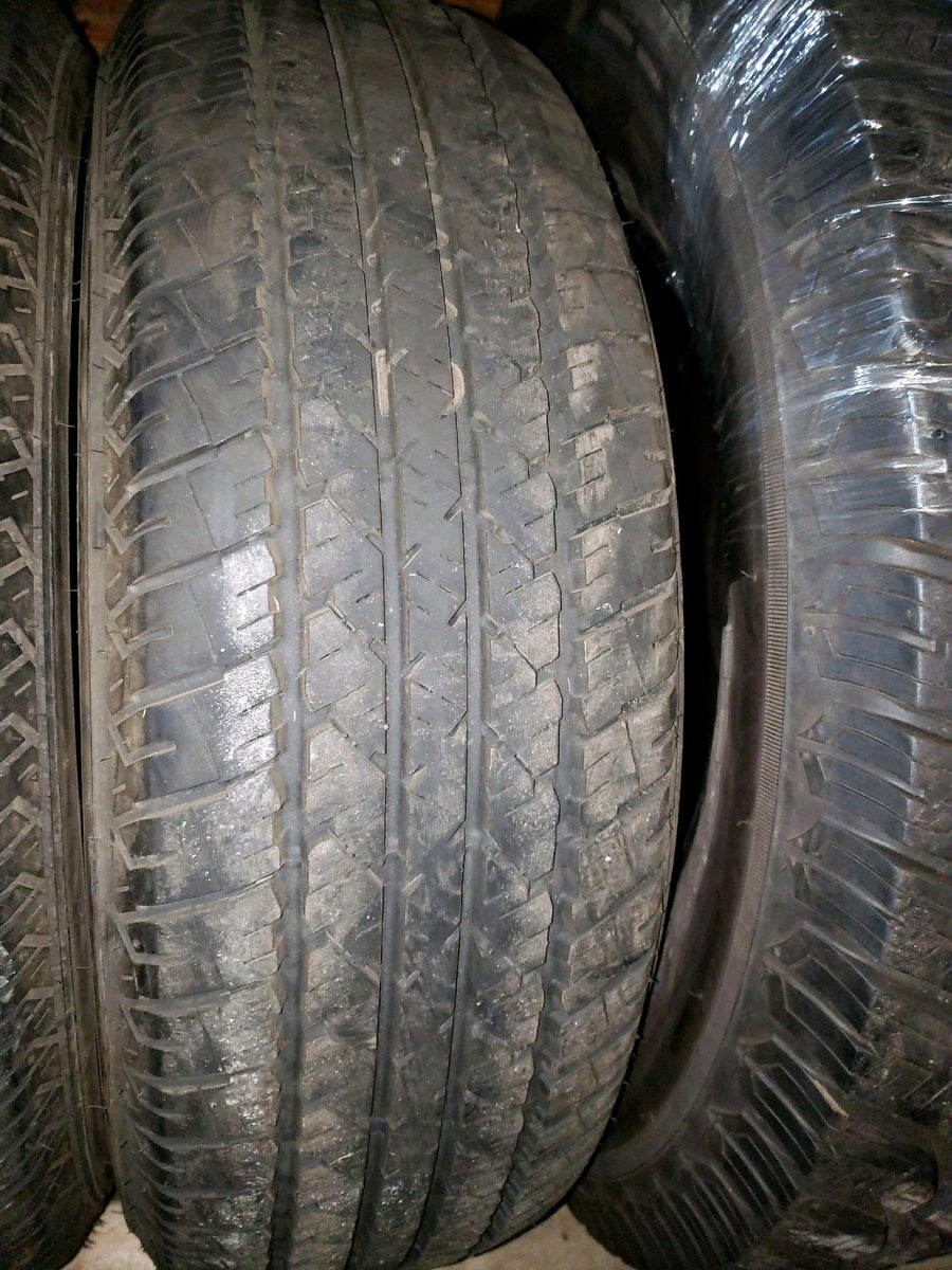 2 x P215/65R17 98T Firestone FR710