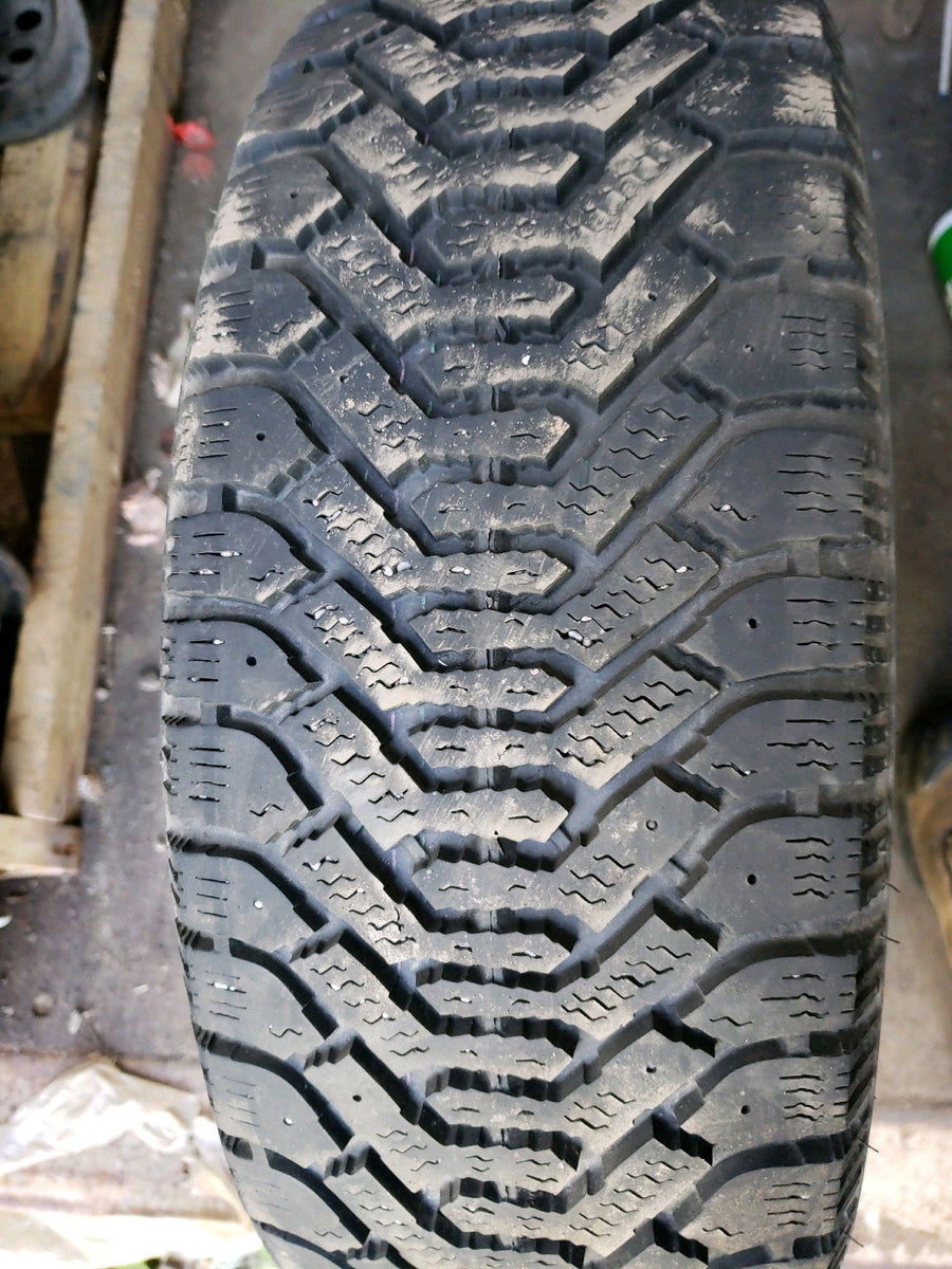 4 x P205/60R15 90S Goodyear Nordic