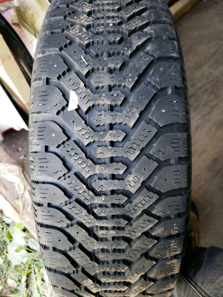 4 x P205/60R15 90S Goodyear Nordic