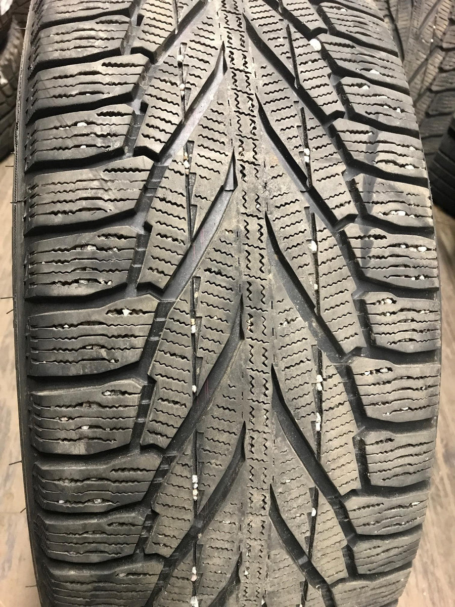 4 x P225/60R17 103R Nokian Hakkapeliitta R2 SUV