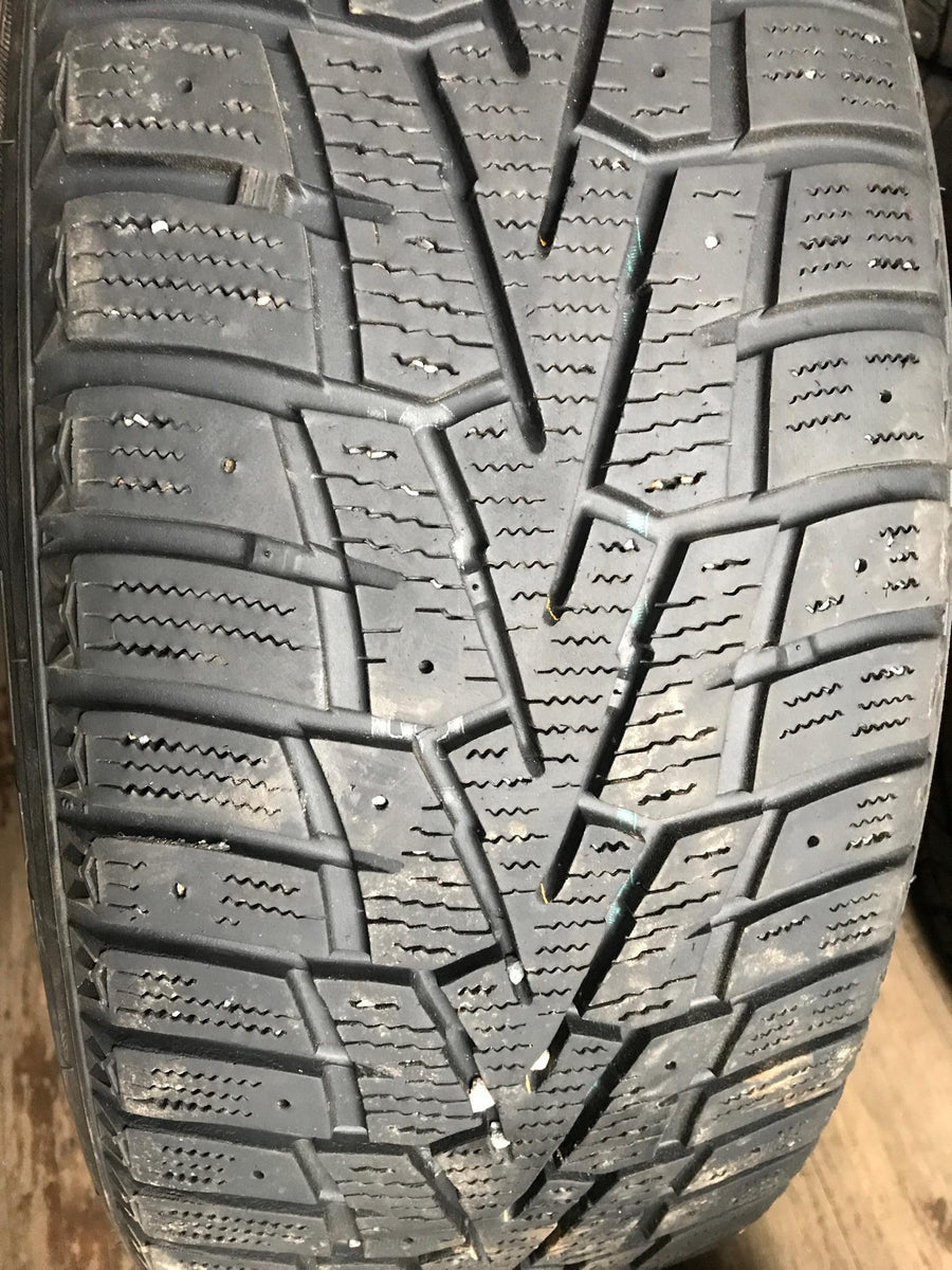 2 x P215/55R17 98T Nexen Winguard Winspike