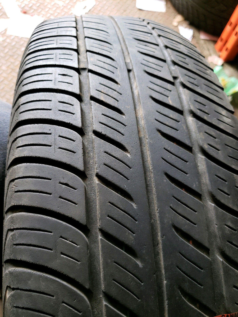 1 x P205/70R15 95T Toyo Premium Touring 800 Ultra
