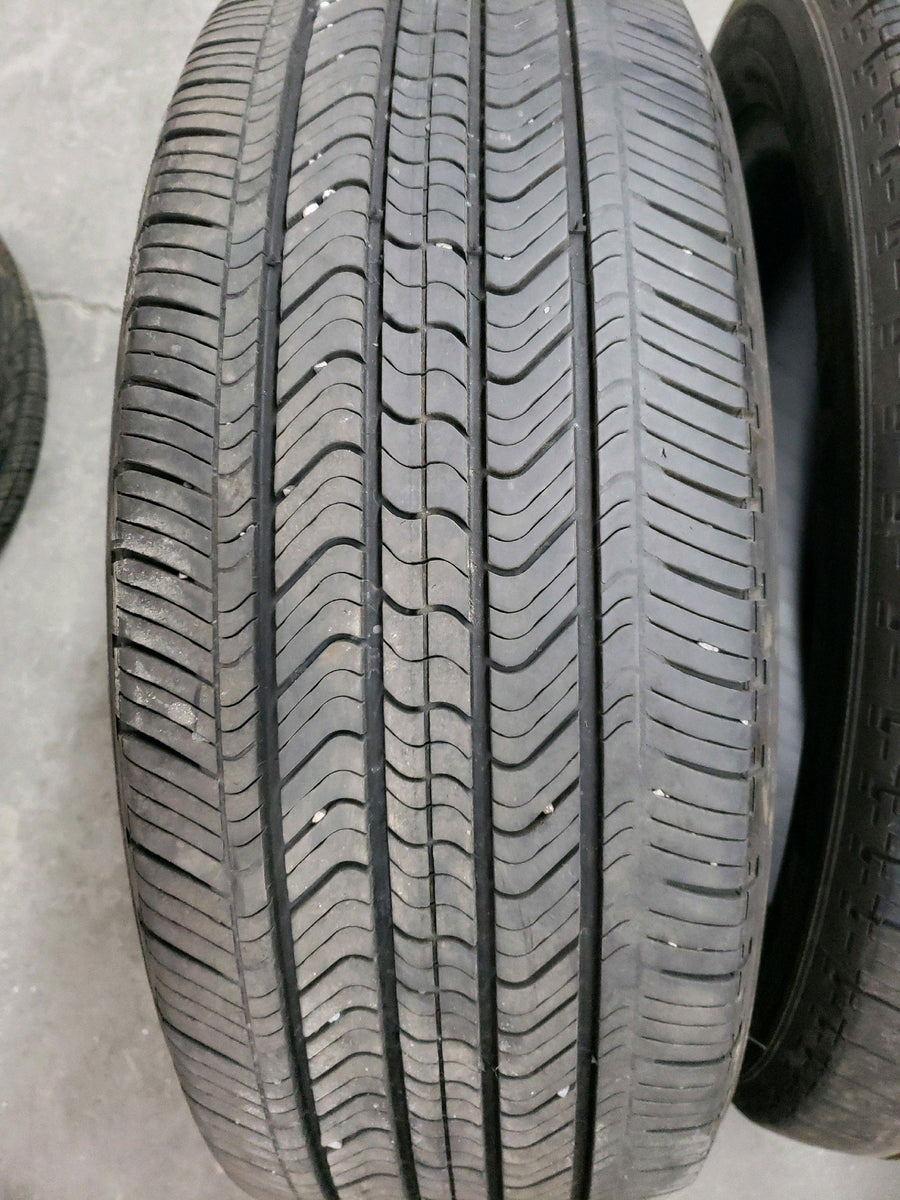 4 x P215/55R17 94V Michelin Primacy MXV4