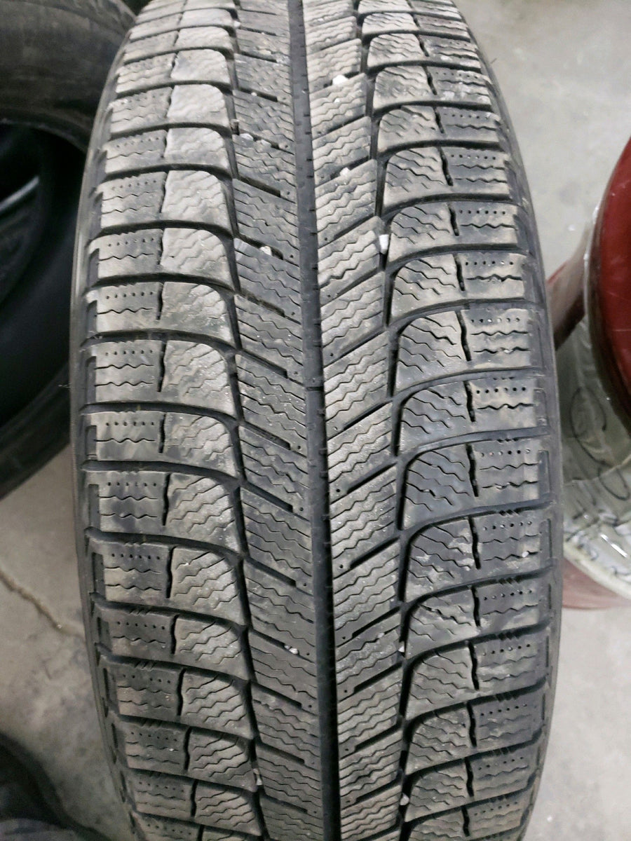 4 x P225/60R18 100H Michelin X-ice Xi3