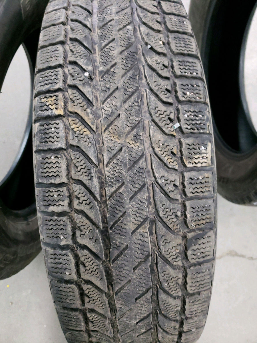 4 x P225/65R17 102S BF Goodrich Winter Slalom KSi