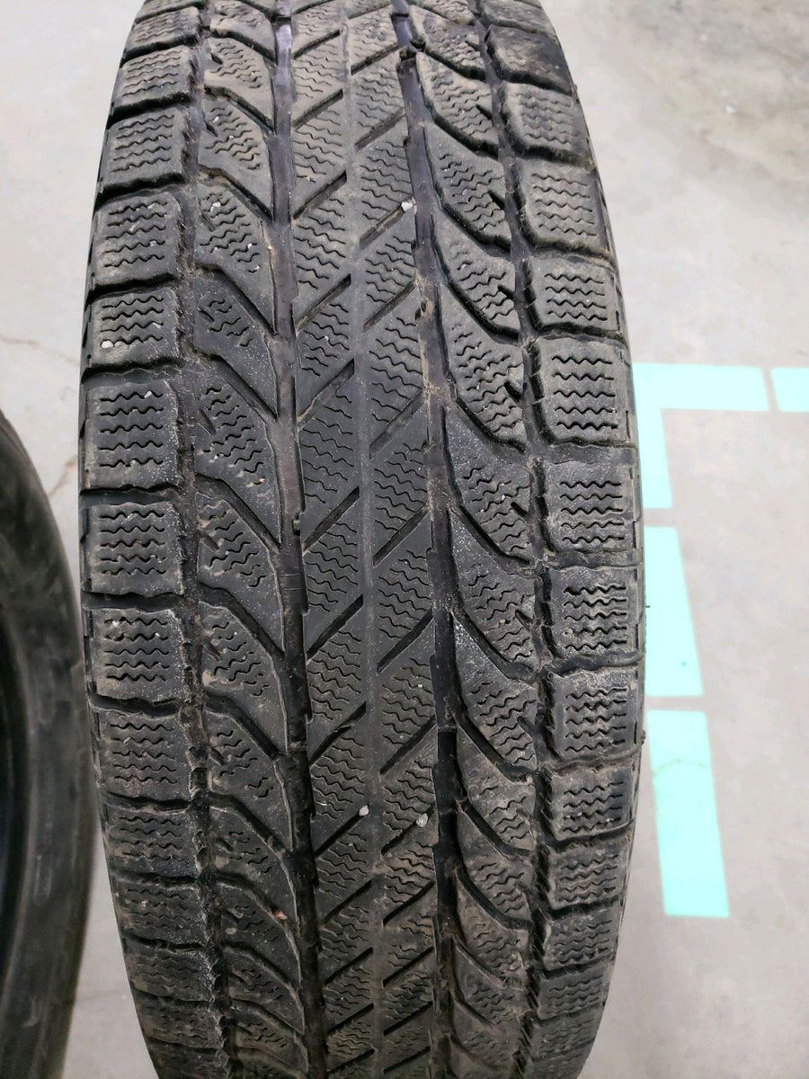 4 x P225/65R17 102S BF Goodrich Winter Slalom KSi