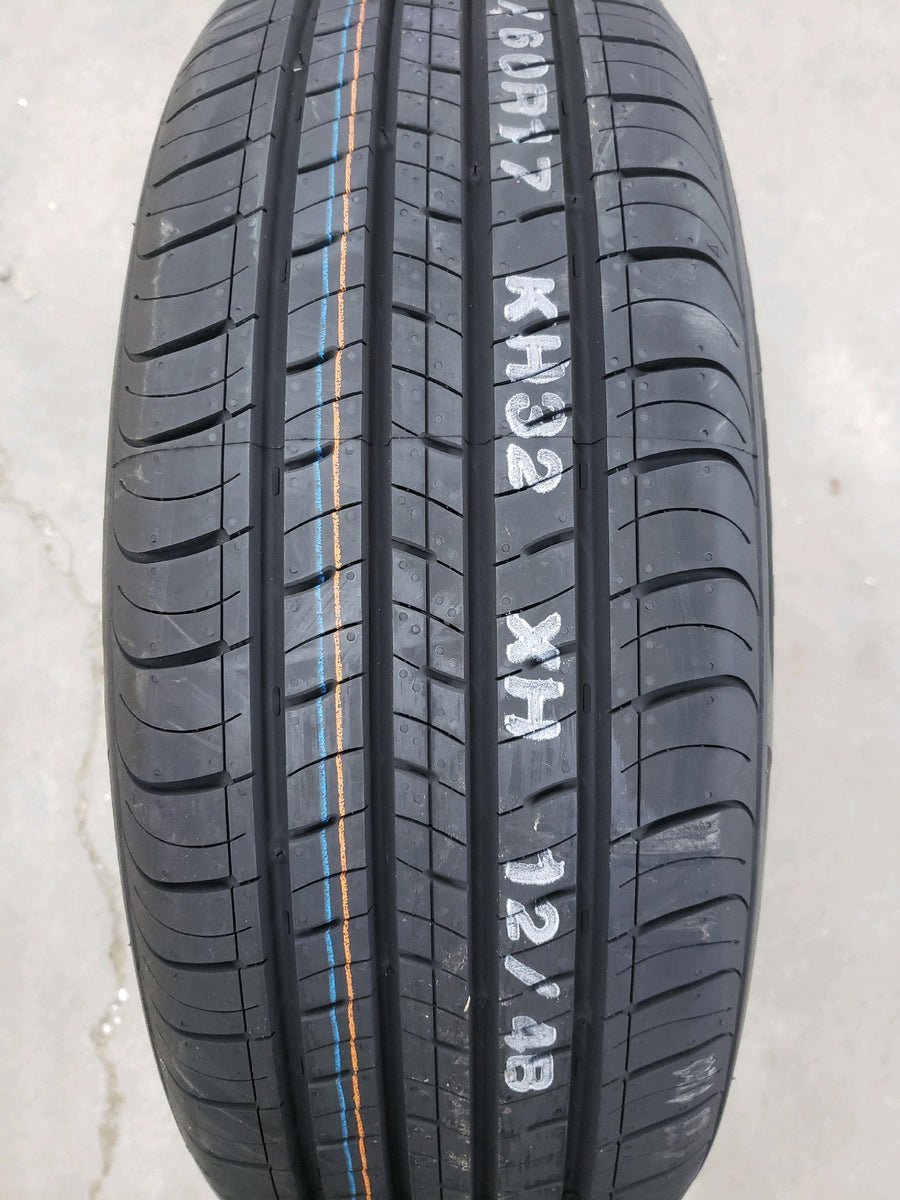 4 x P215/60R17 96H Kumho Solus SA01