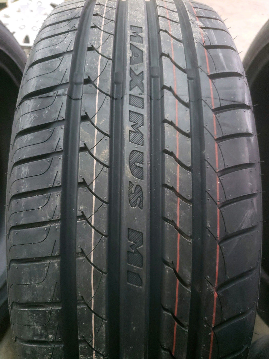 4 x P225/45R18 95W Maxtrek Maximus M1