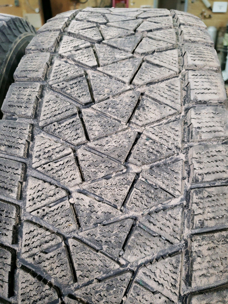 4 x P265/70R17 115R Bridgestone Blizzak DM-V2