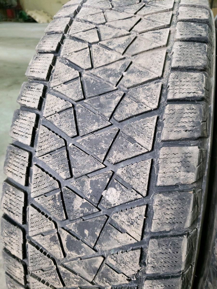 4 x P265/70R17 115R Bridgestone Blizzak DM-V2