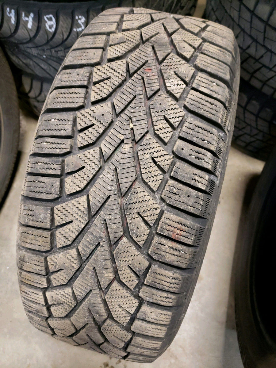 4 x P225/55R16 99T Gislaved Nord Frost 100
