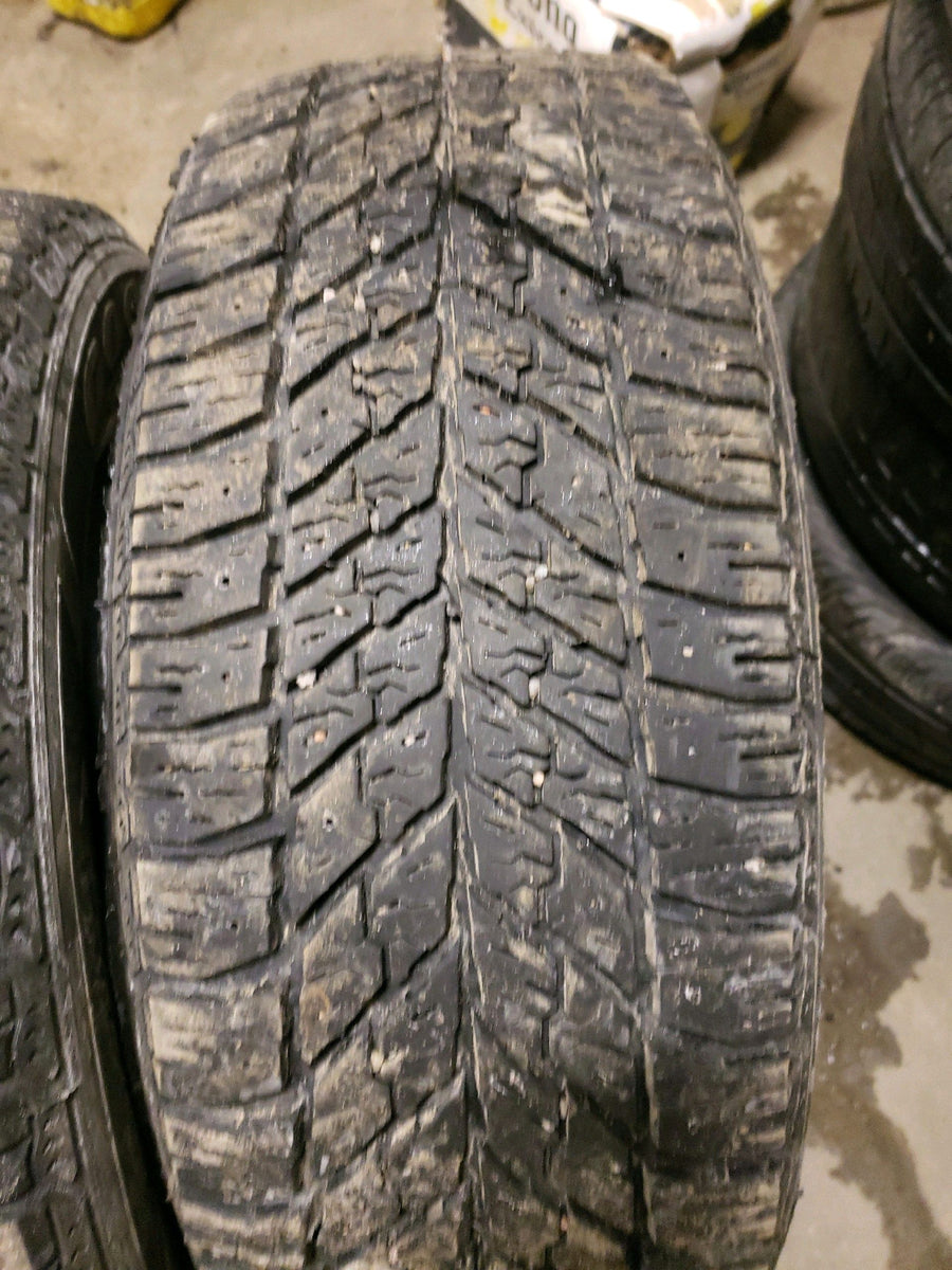 1 x P235/55R17 99T Goodyear Ultra Grip Winter