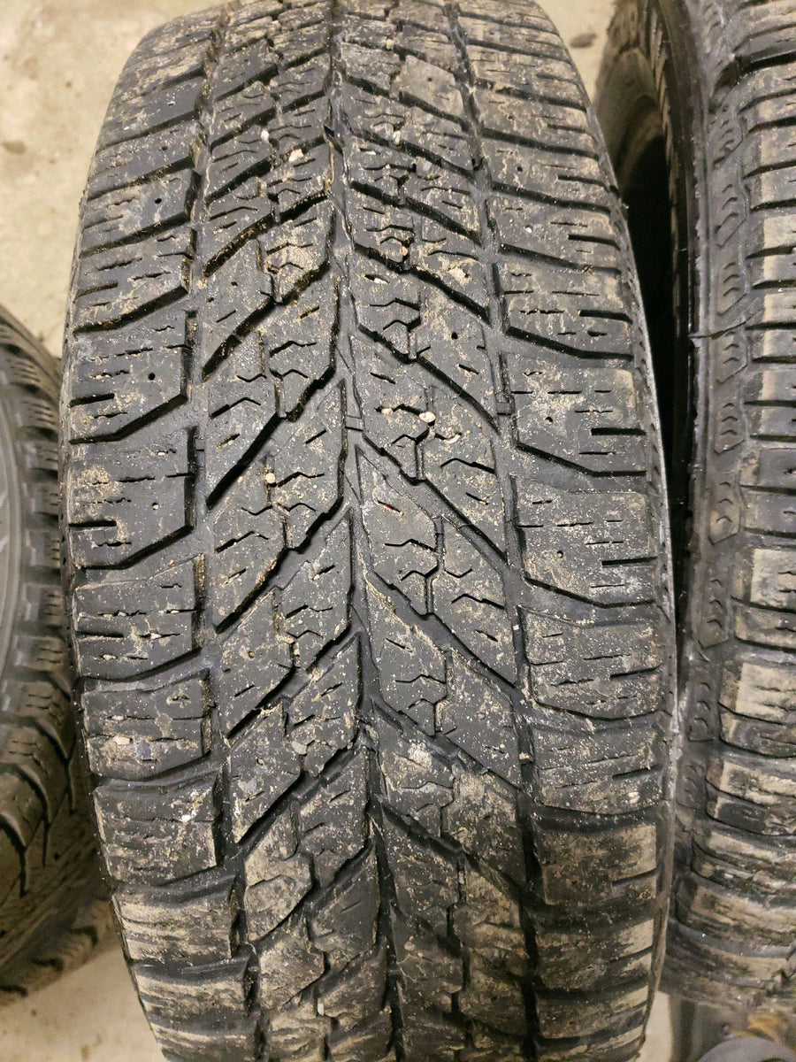 1 x P235/55R17 99T Goodyear Ultra Grip Winter