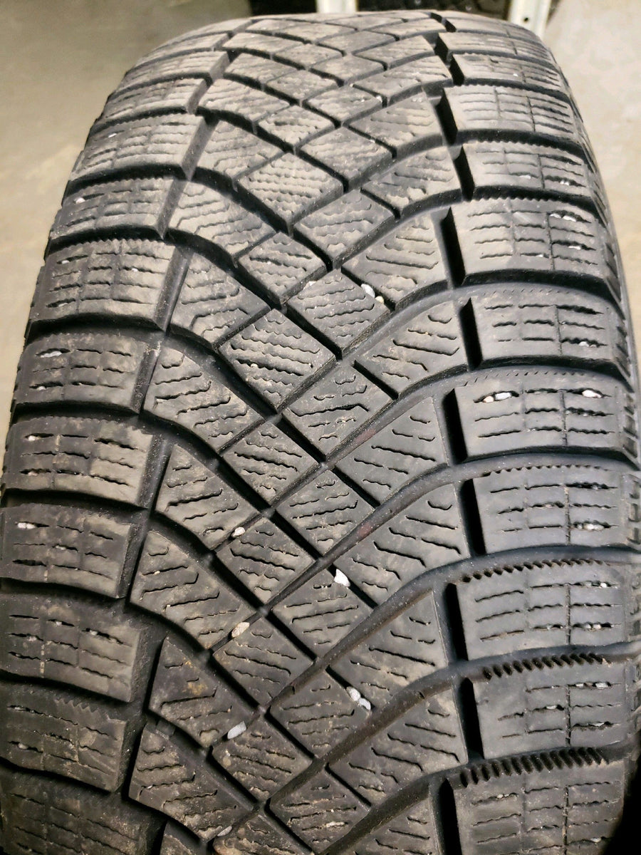 4 x P215/60R16 99H Pirelli Winter Ice Zero FR