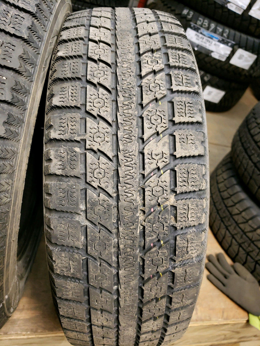 2 x P185/70R14 88T Toyo Observe GSi5