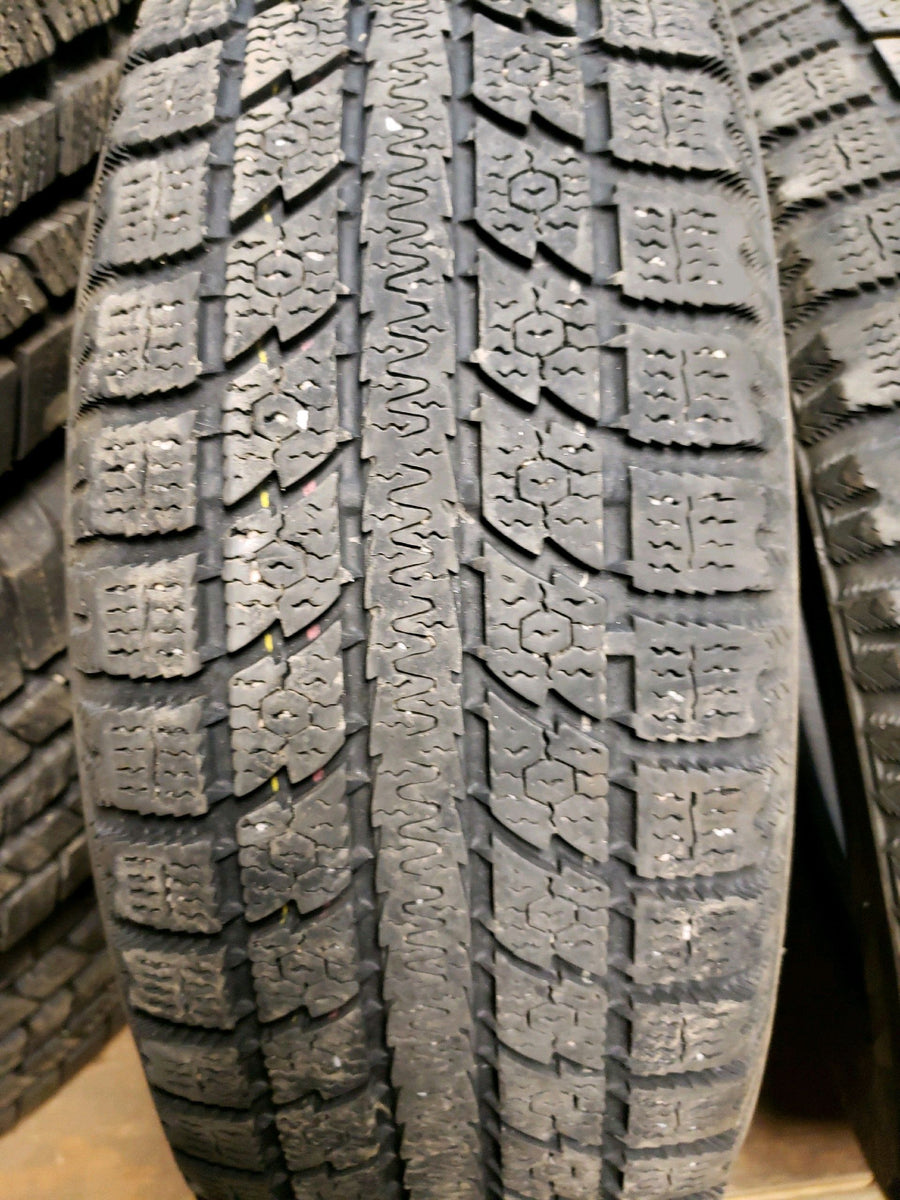 2 x P185/70R14 88T Toyo Observe GSi5