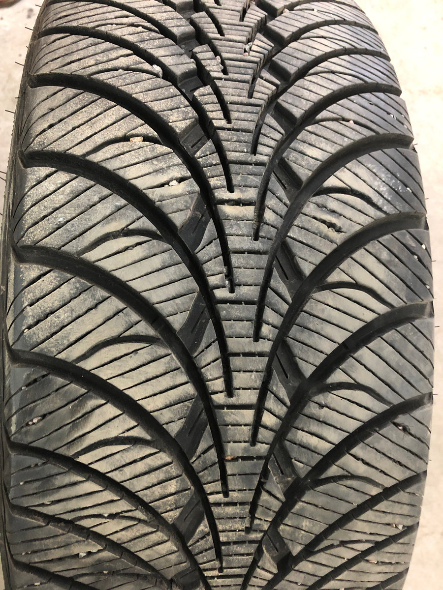 4 x 235/50R18 97T Goodyear Ultra Grip Ice