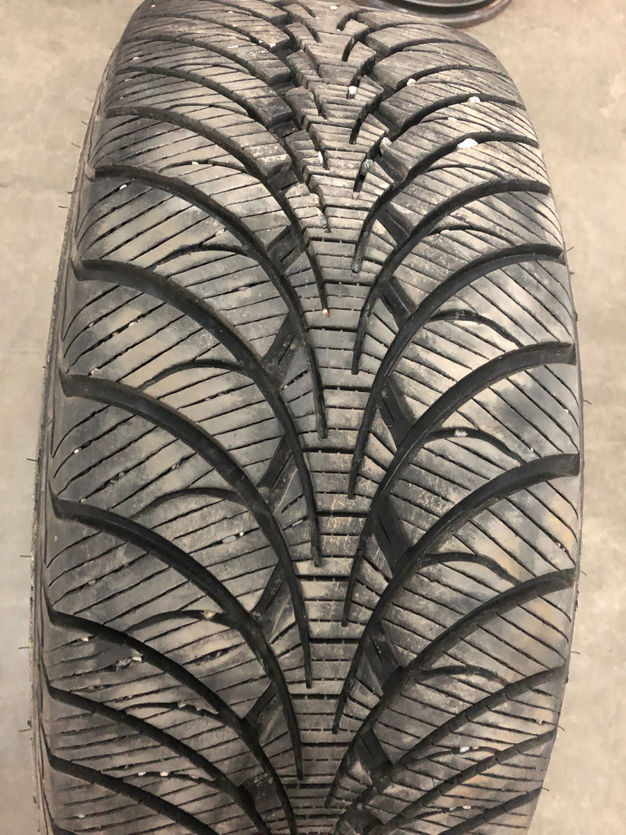 4 x 235/50R18 97T Goodyear Ultra Grip Ice