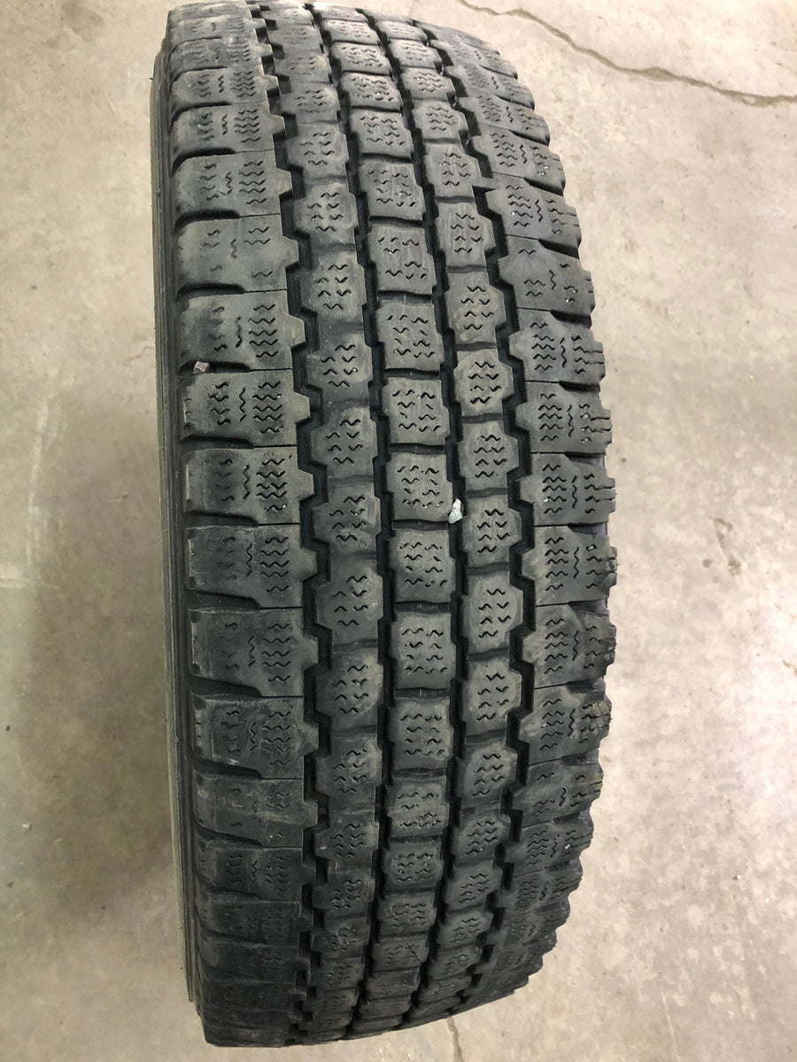 4 x LT225/75R16 112Q Bridgestone Blizzak W965