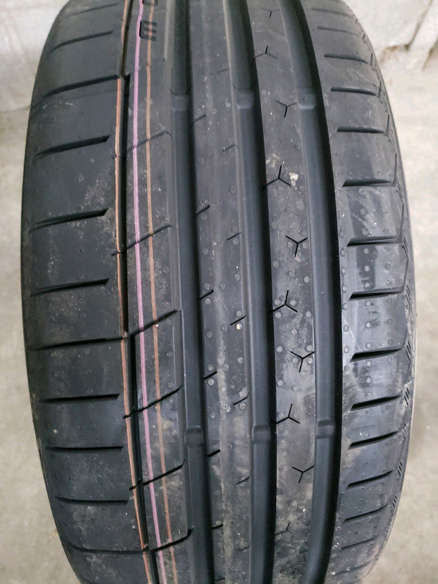 4 x P215/40R18 89Y Continental Extreme Contact Sport