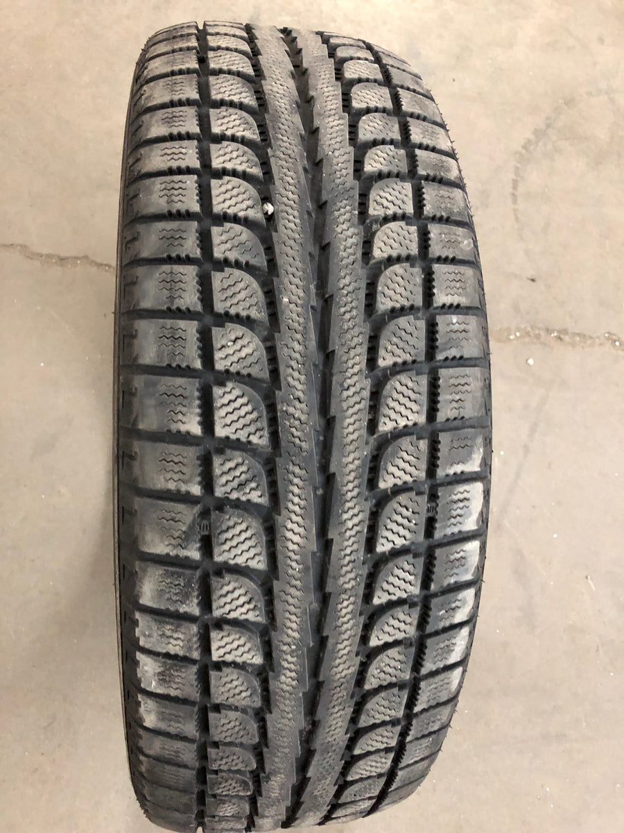 2 x P225/60R18 100T Maxtrek Trek M7