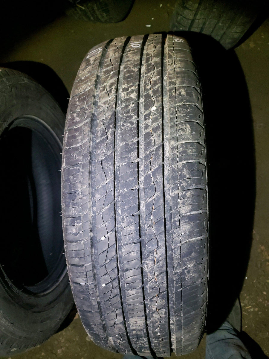 4 x P235/65R17 104H Kumho Crugen Premium