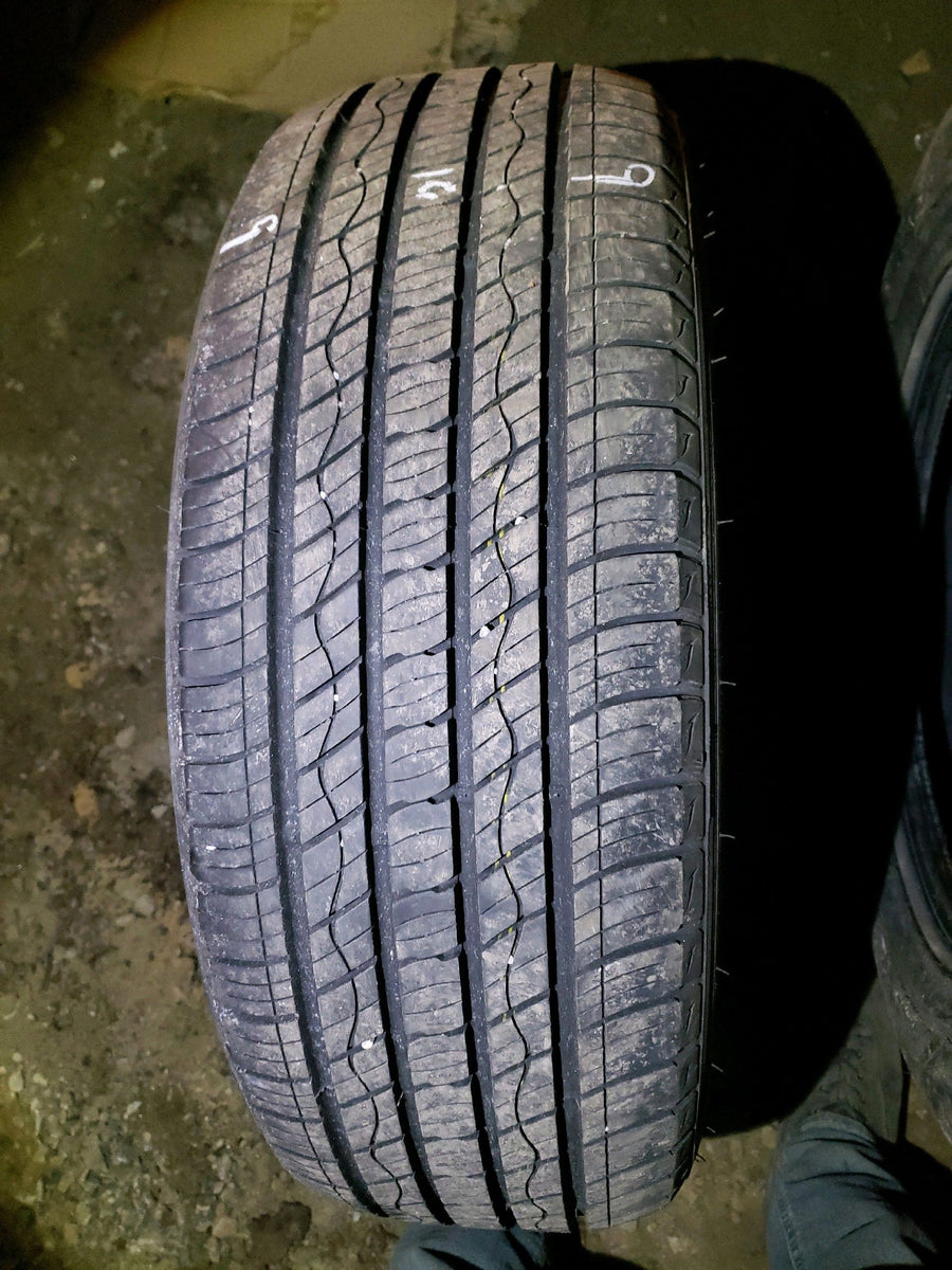 4 x P235/65R17 104H Kumho Crugen Premium