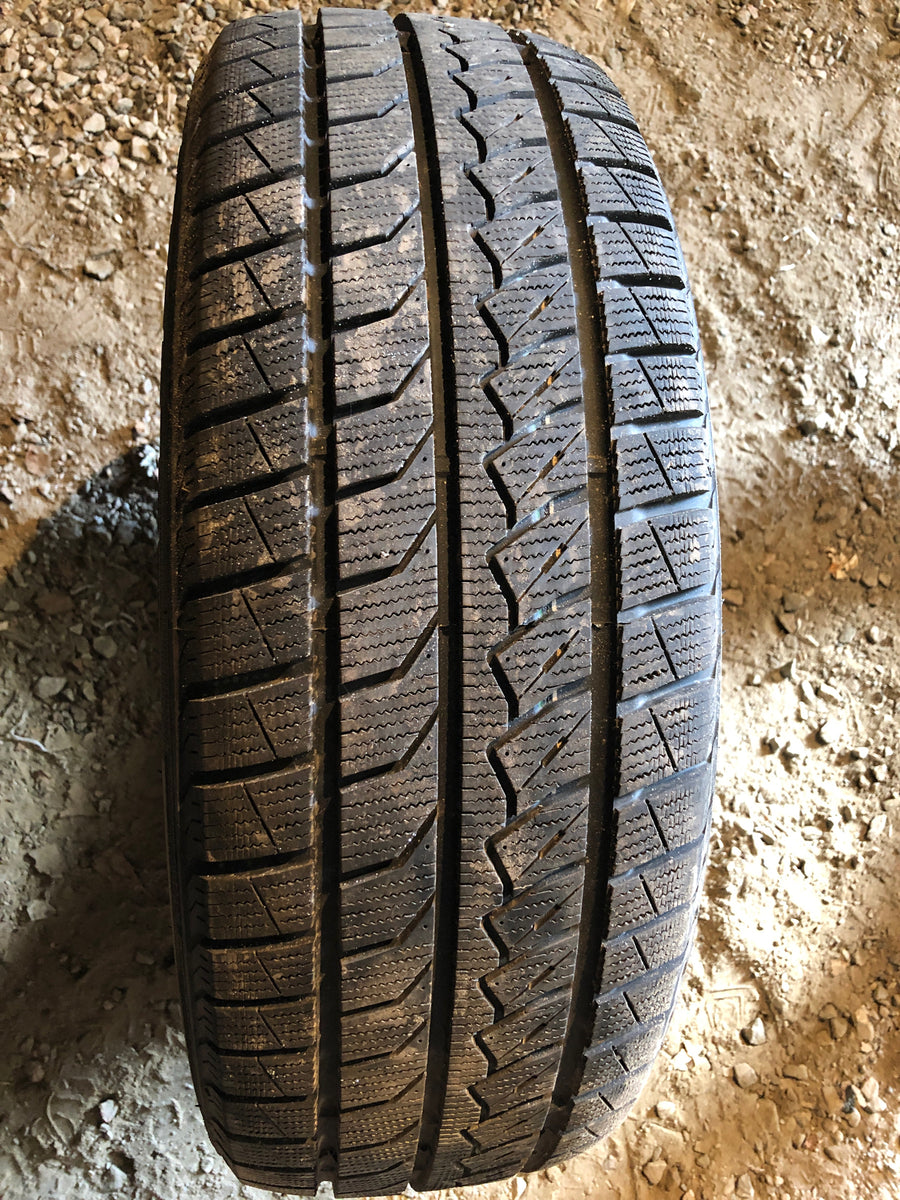 4 x P215/65R16 98H Farroad FRD79