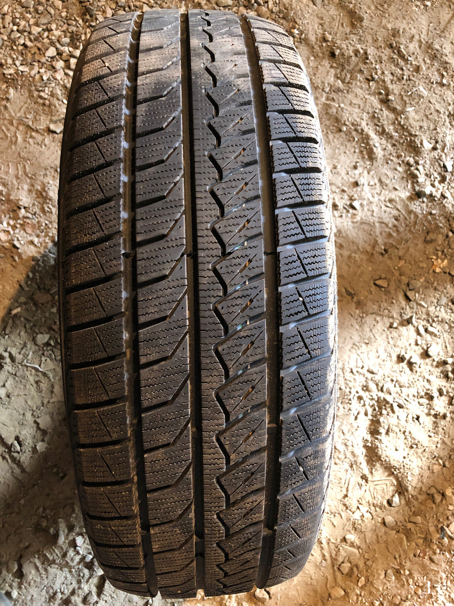 4 x P215/65R16 98H Farroad FRD79