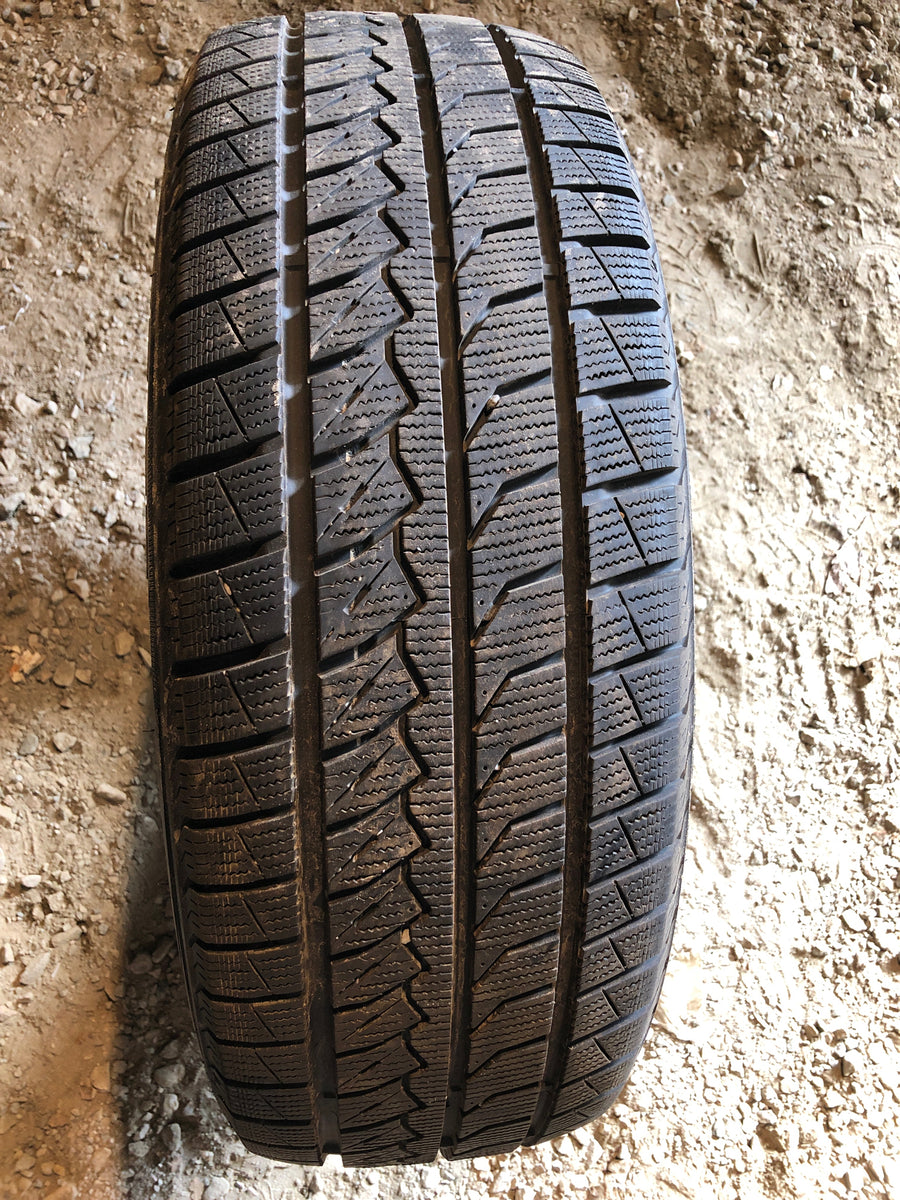 4 x P215/65R16 98H Farroad FRD79