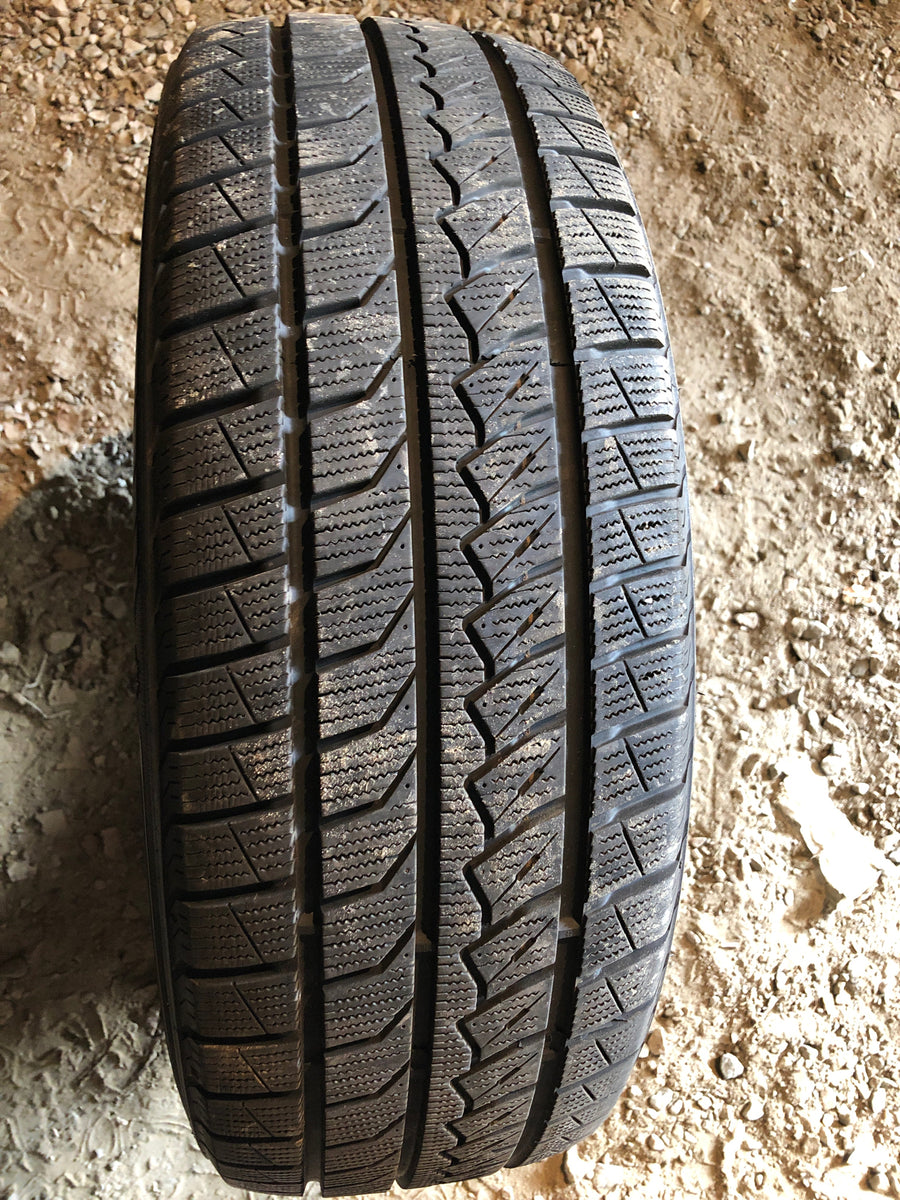 2 x 215/65R16 98H Farroad FRD79