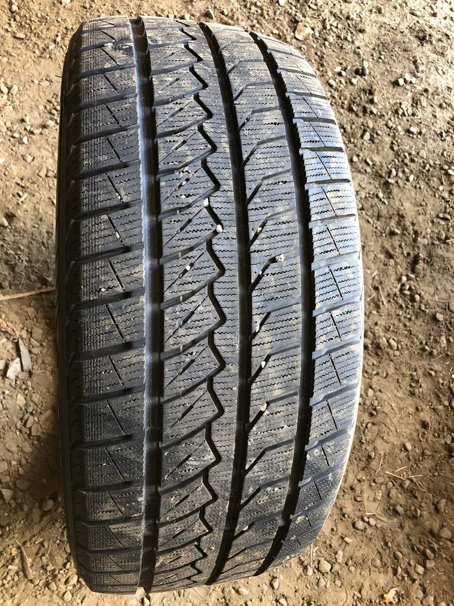 4 x P235/50R18 101V Farroad FRD79