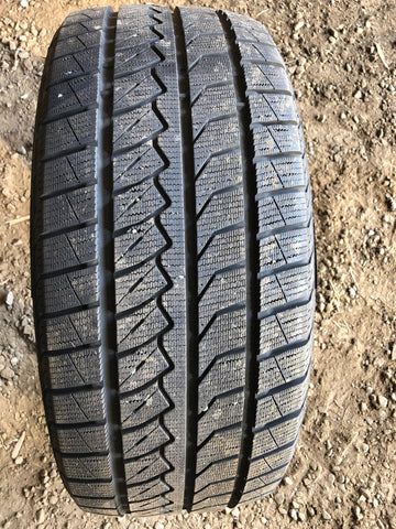 4 x P235/50R18 101V Farroad FRD79