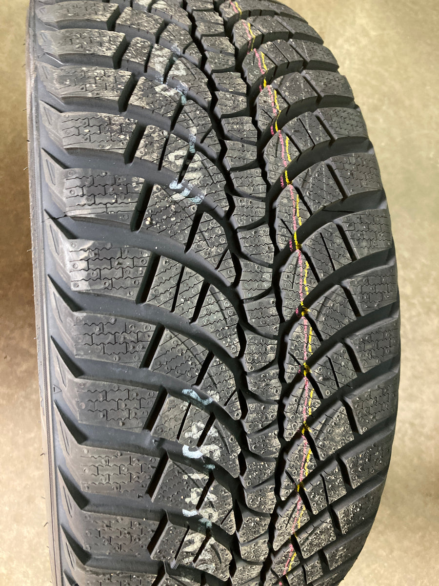 4 x P245/45R19 102V Kumho Wintercraft WP71