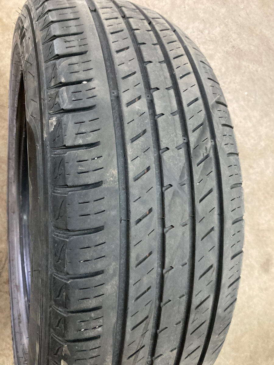 1 x P235/65R17 104H Kumho Crugen Premium