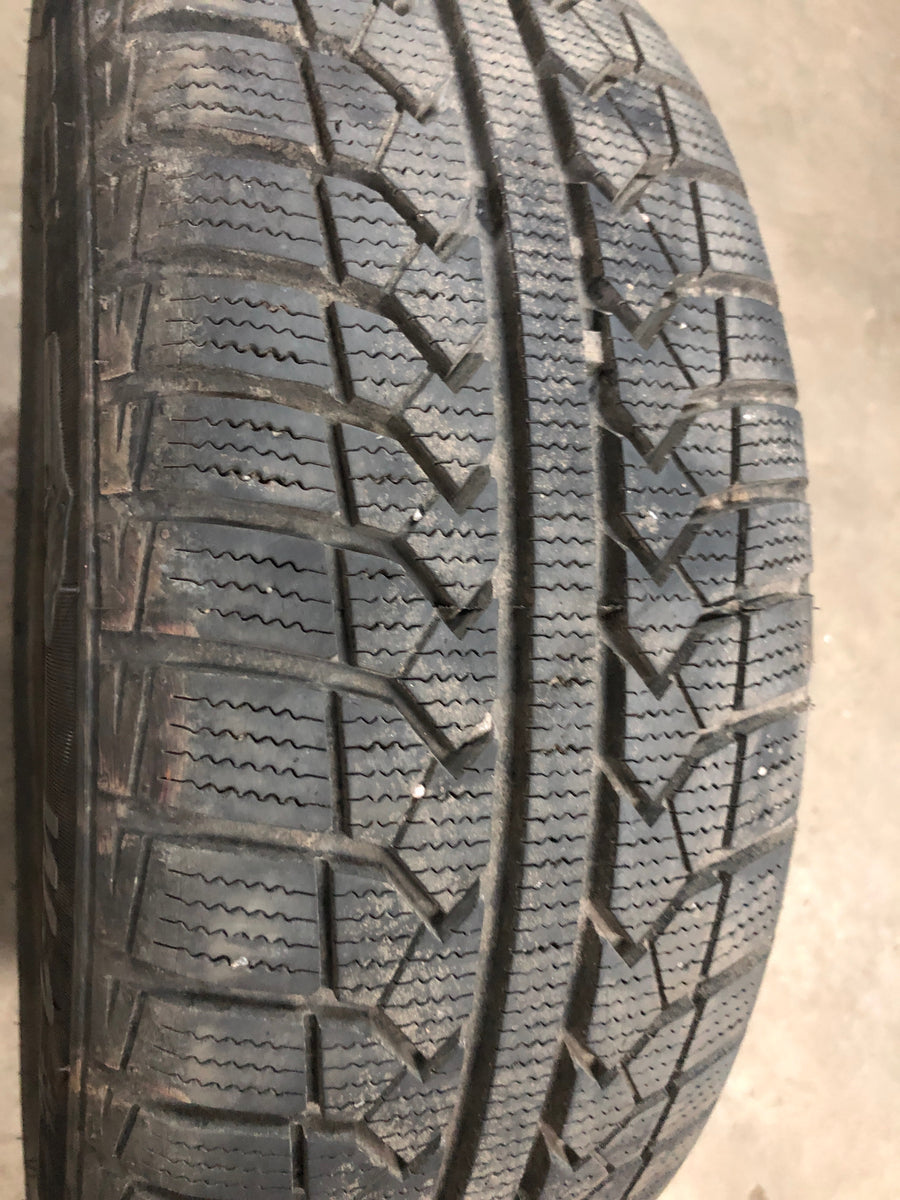 4 x P195/60R15 88H Momo North Pole W-1