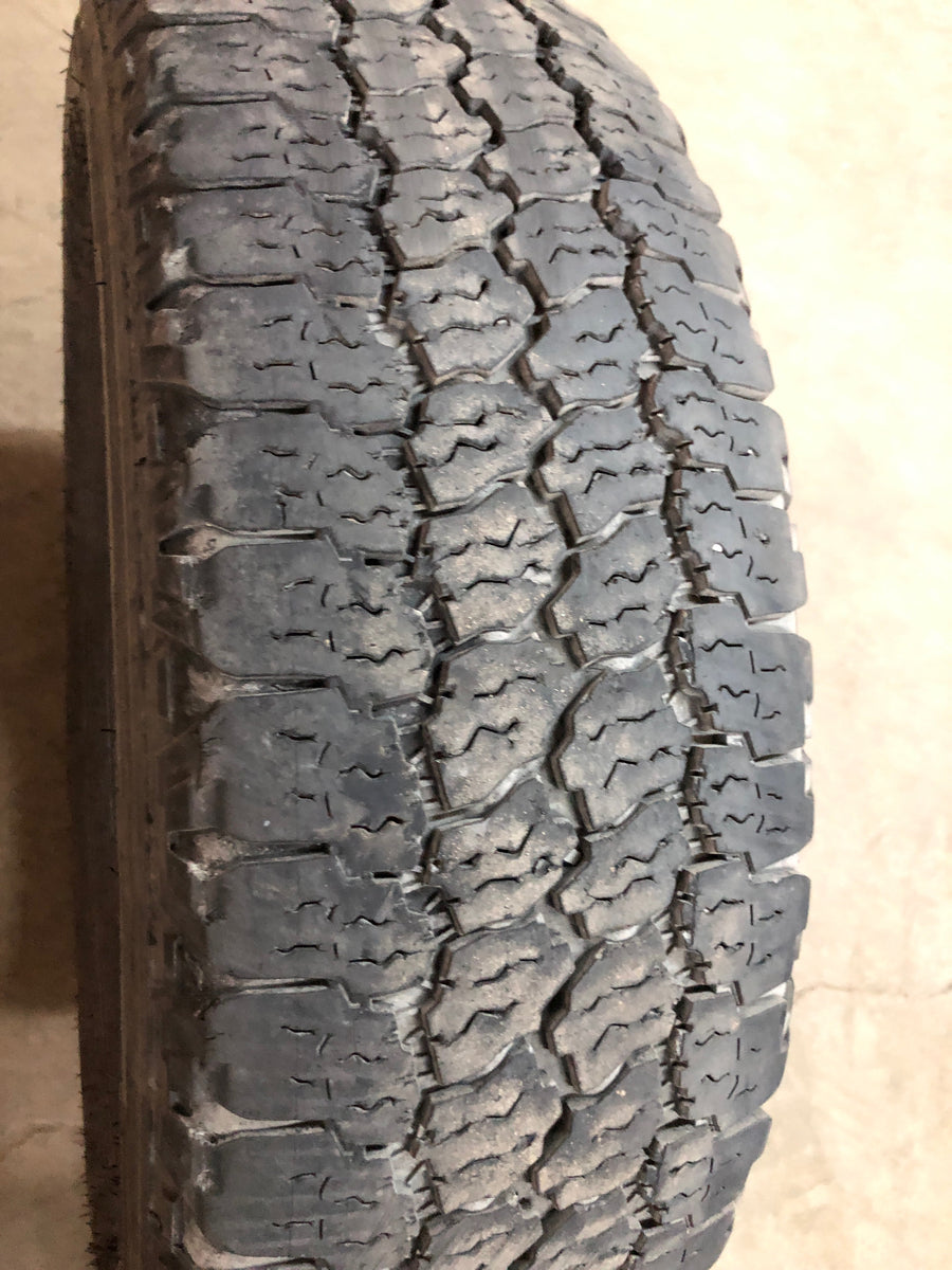 2 x LT225/75R16 115/112R Goodyear Wrangler AT Adventure W/Kevlar (LT)
