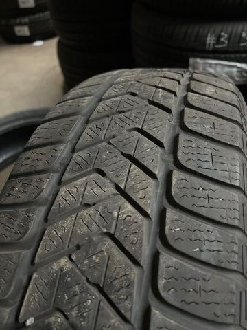 2 x P215/55R18 95H Pirelli Winter SottoZero Series 3