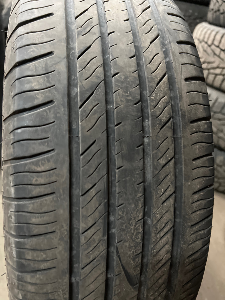 4 x P225/65R17 102H GT Radial Champiro Touring A/S