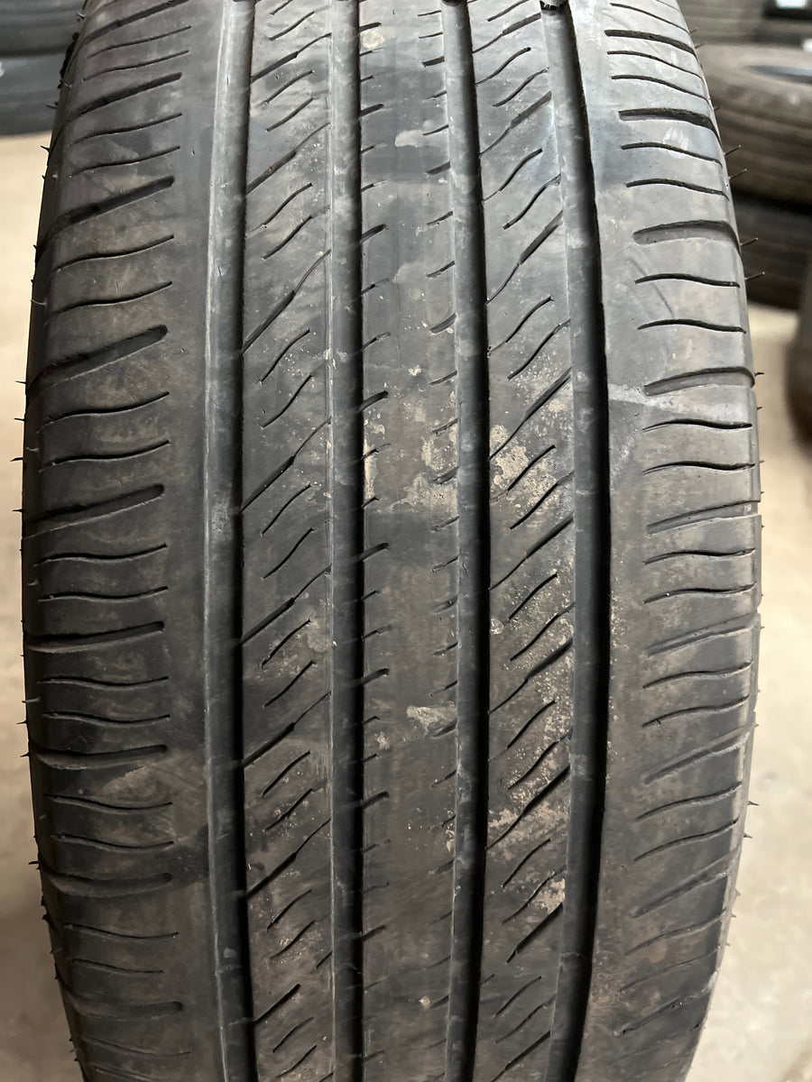 4 x P225/65R17 102H GT Radial Champiro Touring A/S