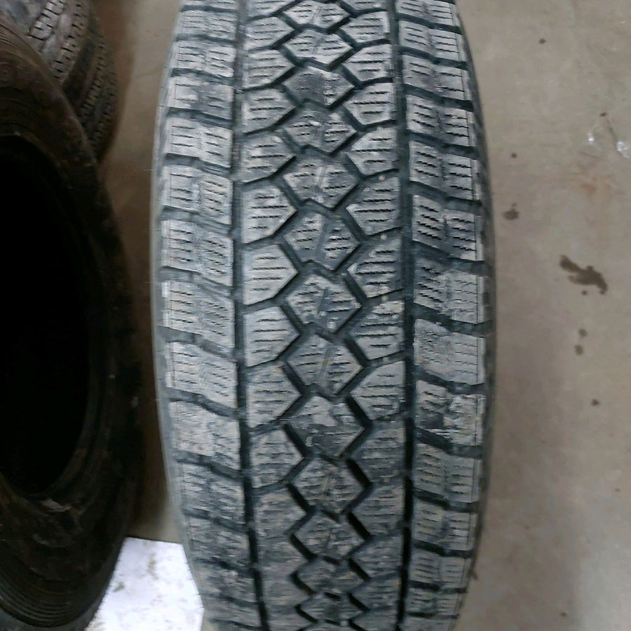 4 x LT285/70R17 121/118Q Toyo Open Country WLT1