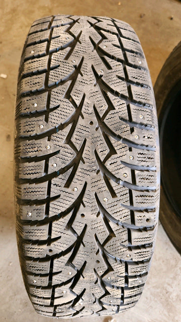 1 x P235/65R18 110T Toyo Observe G3 ice