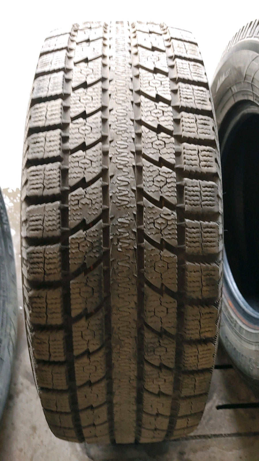 4 x P225/70R15 109T Toyo Observe GSi5