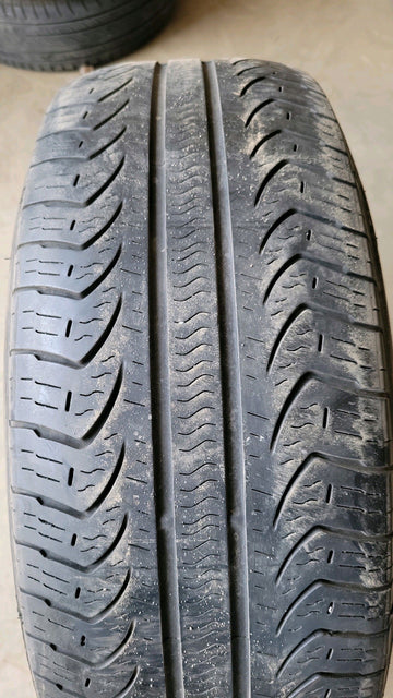 2 x P215/60R16 95T Pirelli P4 Four Seasons