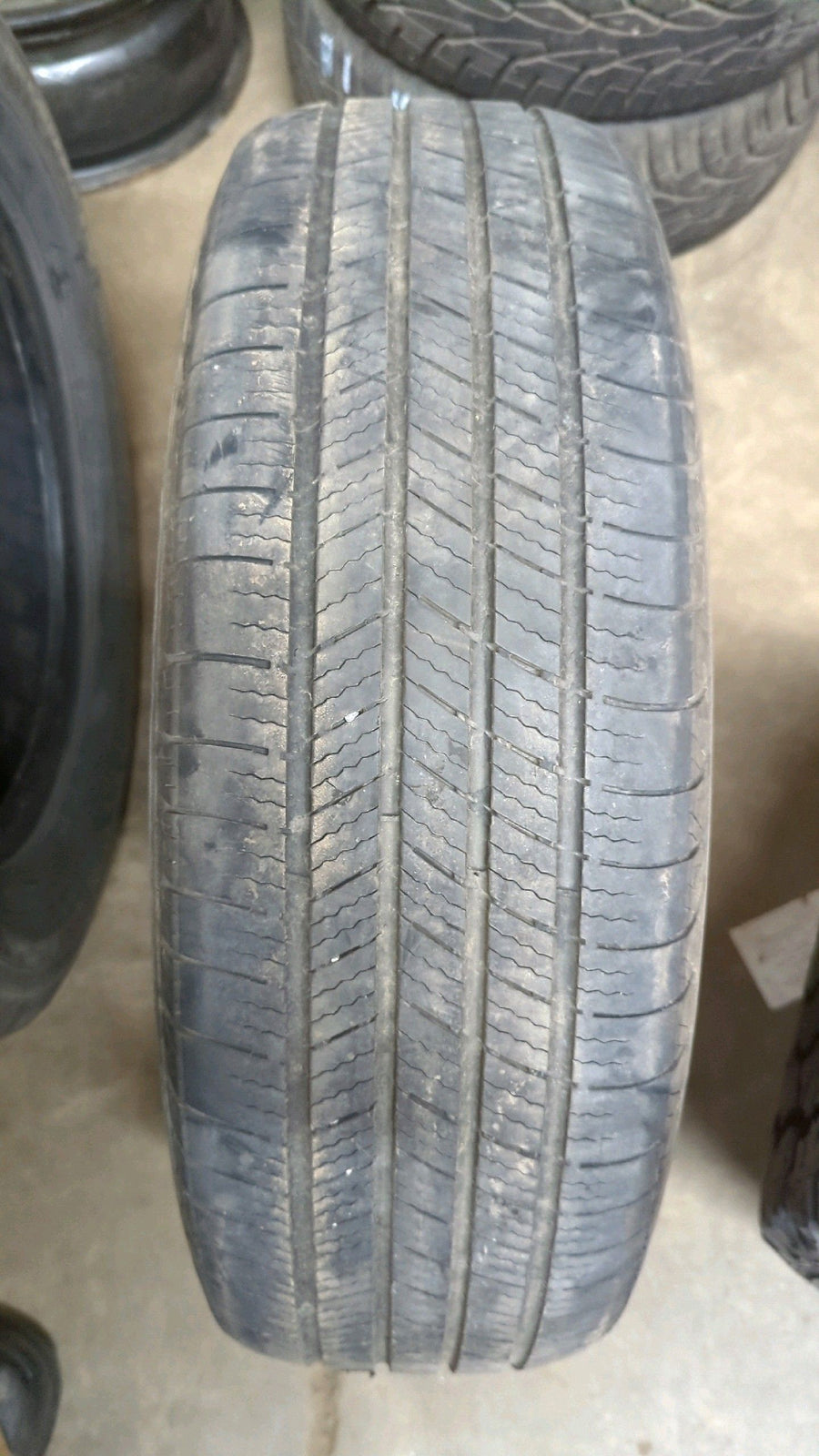 2 x P225/65R17 102T Michelin Defender