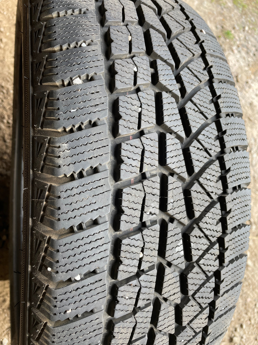 4 x P225/55R19 99T Autre DoubleStar WinterKing
