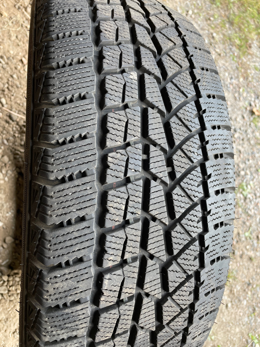 4 x P225/55R19 99T Autre DoubleStar WinterKing